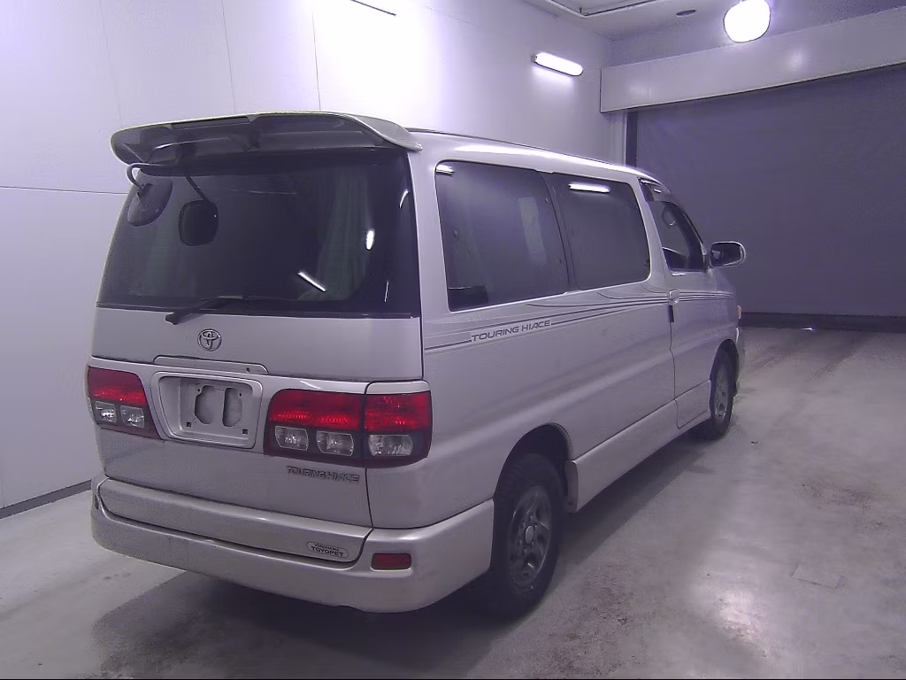 TOYOTA TOURING HIACE