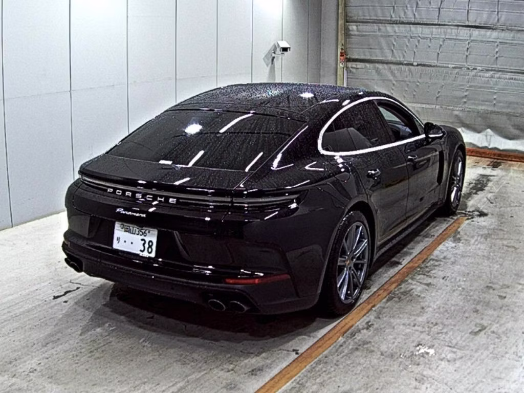 PORSCHE PANAMERA