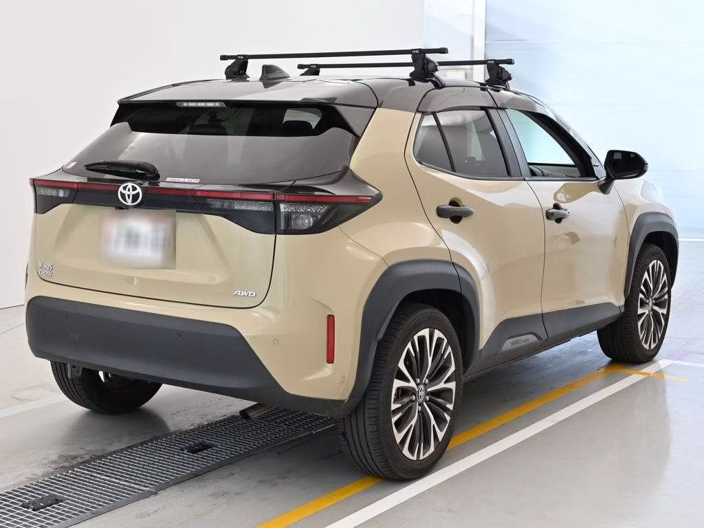 TOYOTA YARIS CROSS