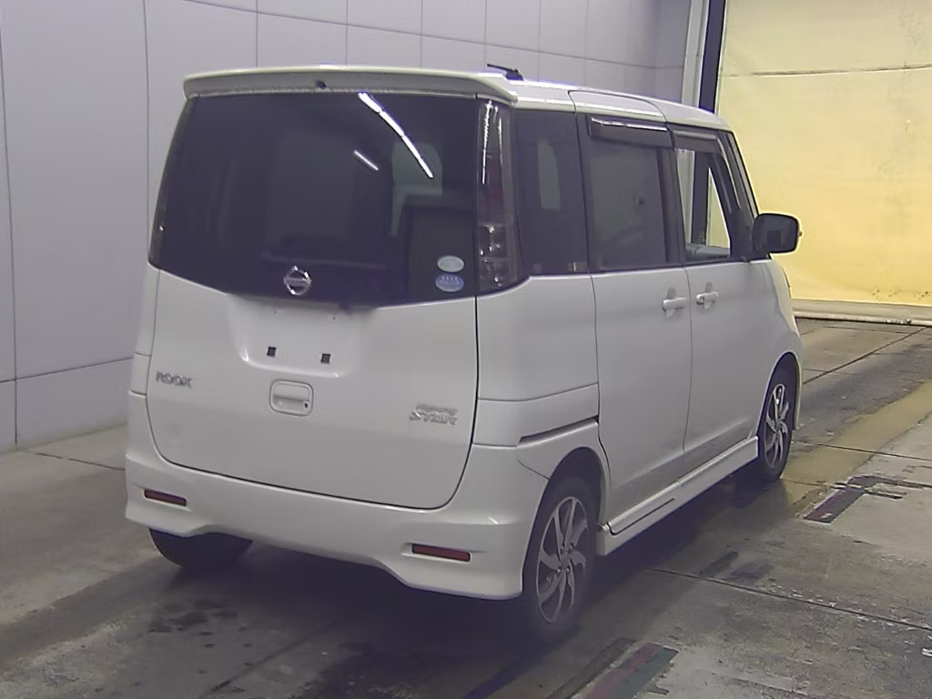 NISSAN ROOX