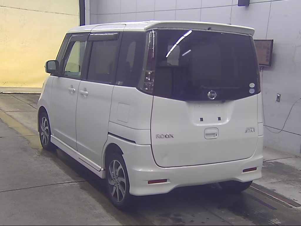 NISSAN ROOX