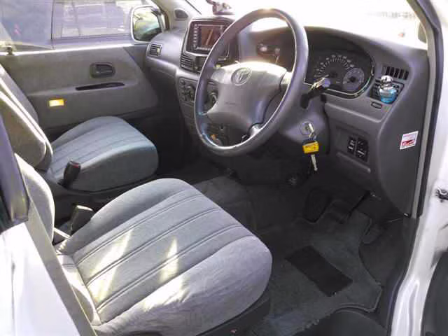 TOYOTA TOWN ACE NOAH