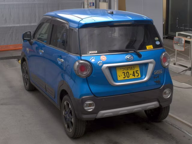 DAIHATSU CAST
