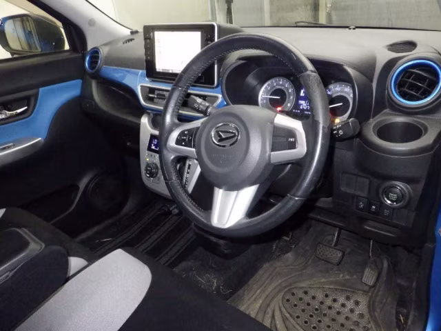 DAIHATSU CAST