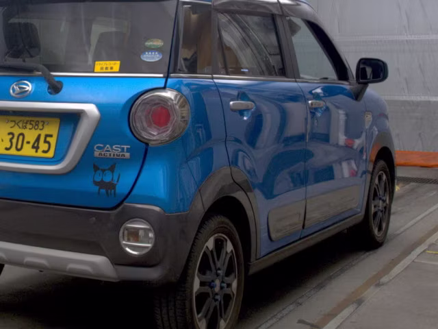 DAIHATSU CAST