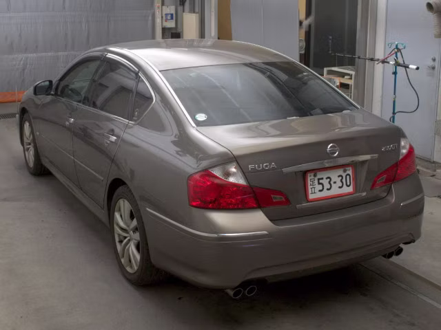 NISSAN FUGA