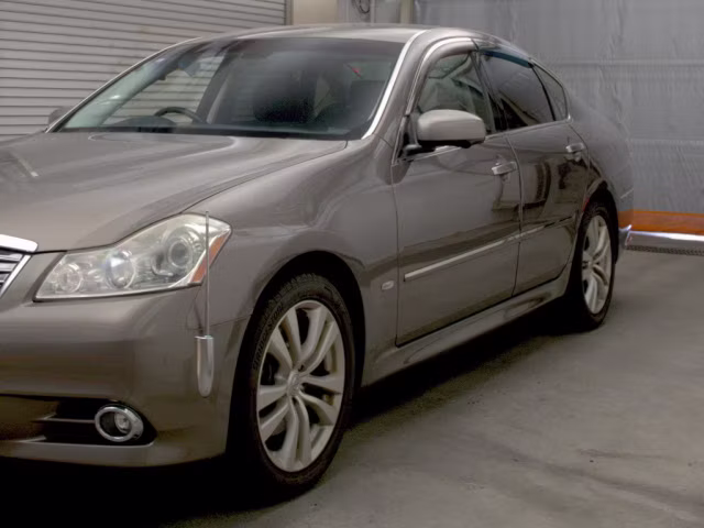 NISSAN FUGA