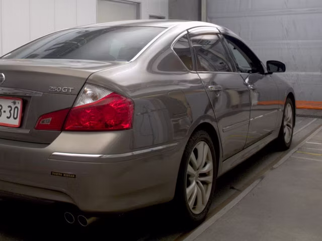 NISSAN FUGA