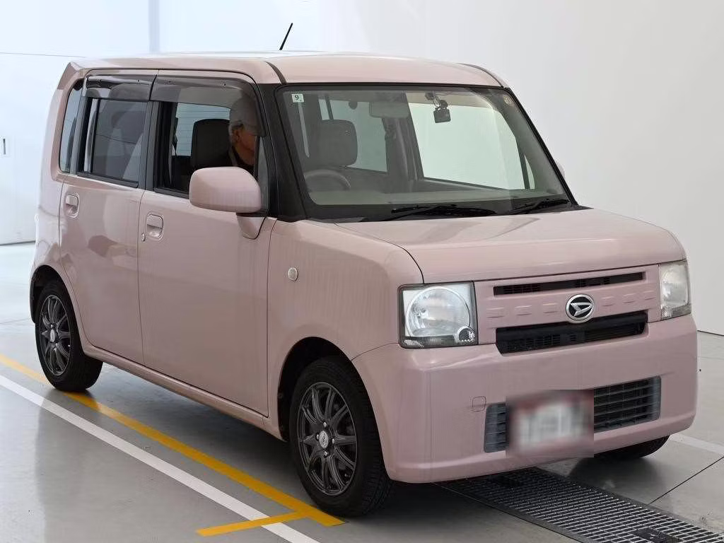 DAIHATSU MOVE CONTE