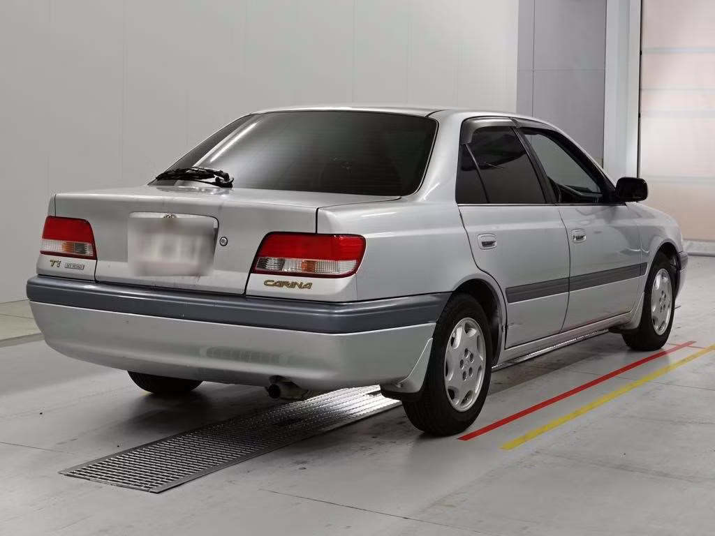 TOYOTA CARINA
