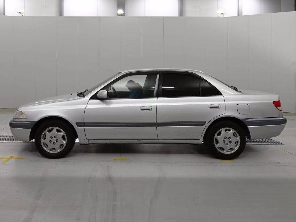 TOYOTA CARINA