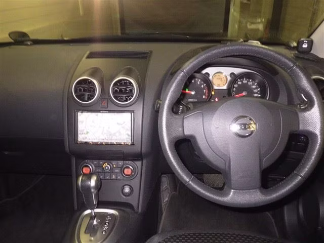 NISSAN DUALIS