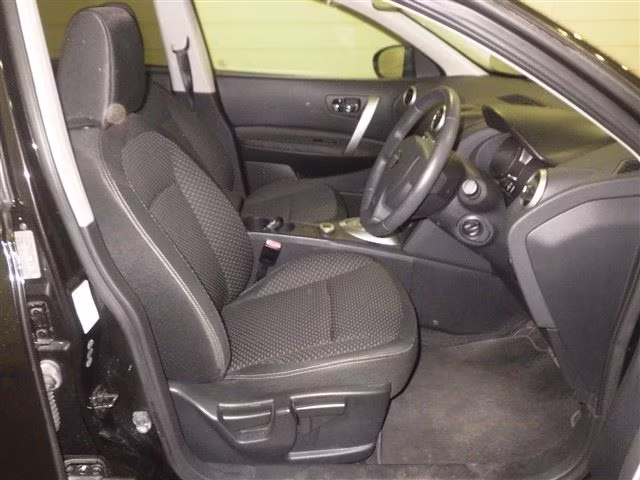 NISSAN DUALIS