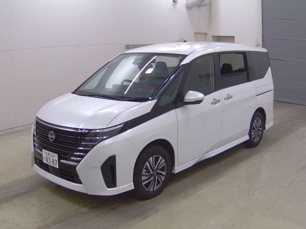 NISSAN SERENA
