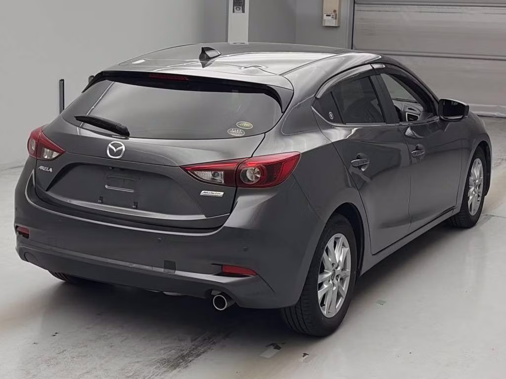 MAZDA AXELA