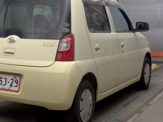 DAIHATSU ESSE