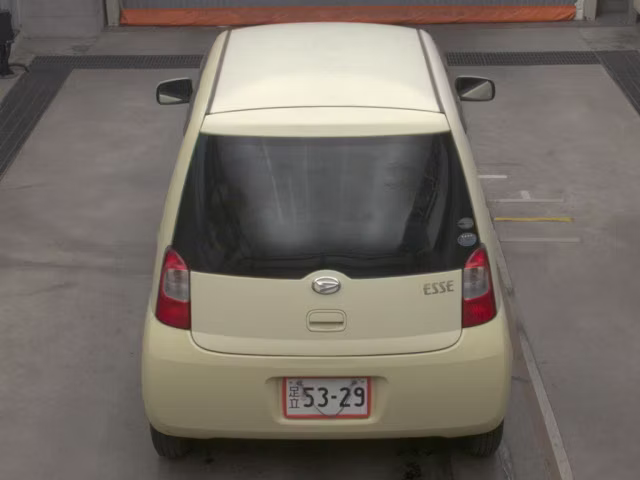 DAIHATSU ESSE