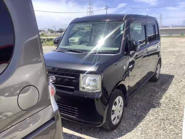 DAIHATSU MOVE CONTE
