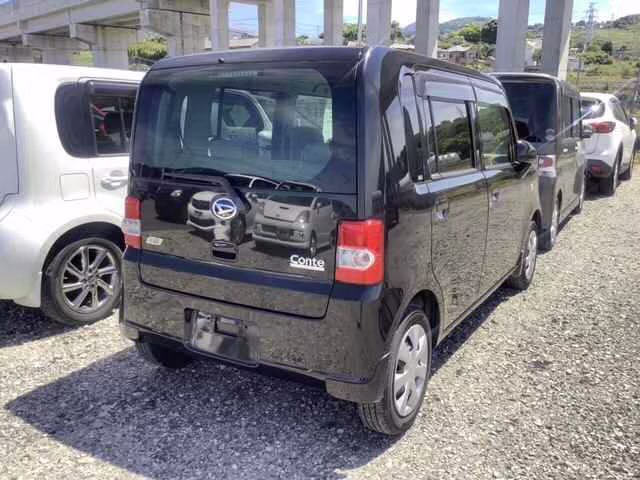DAIHATSU MOVE CONTE