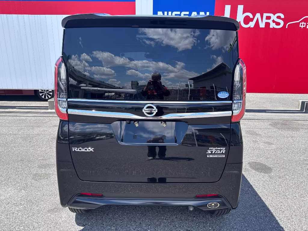 NISSAN ROOX