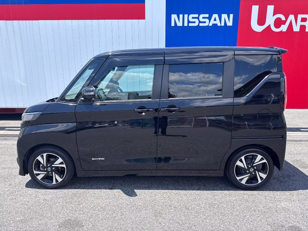 NISSAN ROOX
