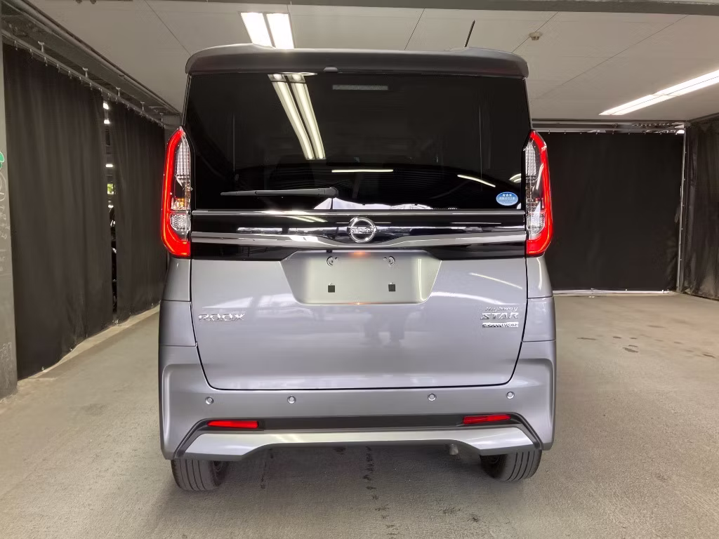 NISSAN ROOX