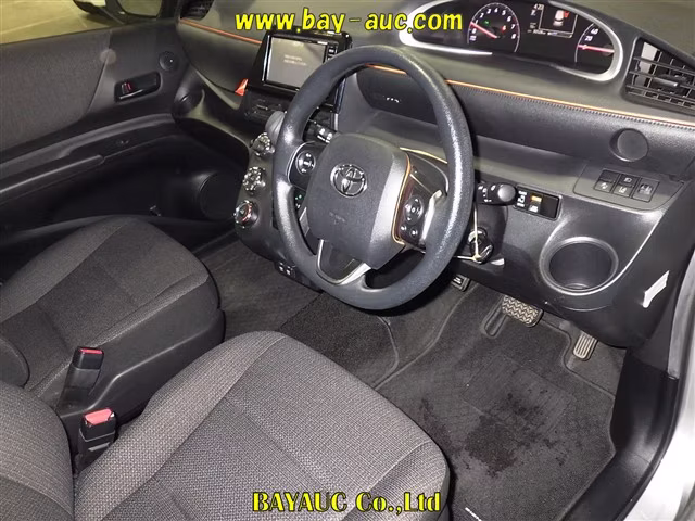 TOYOTA SIENTA