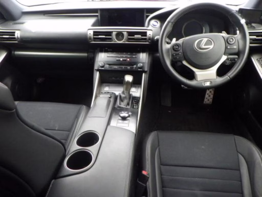 LEXUS IS300H
