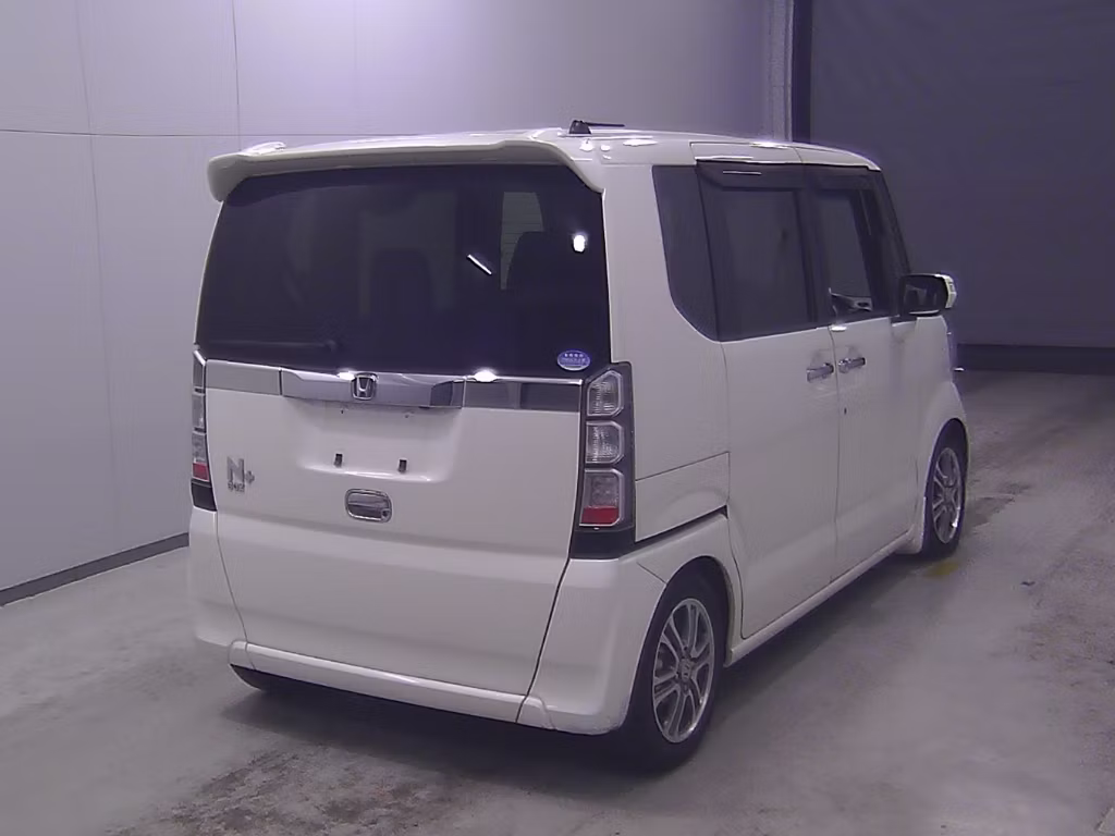 HONDA N-BOX+