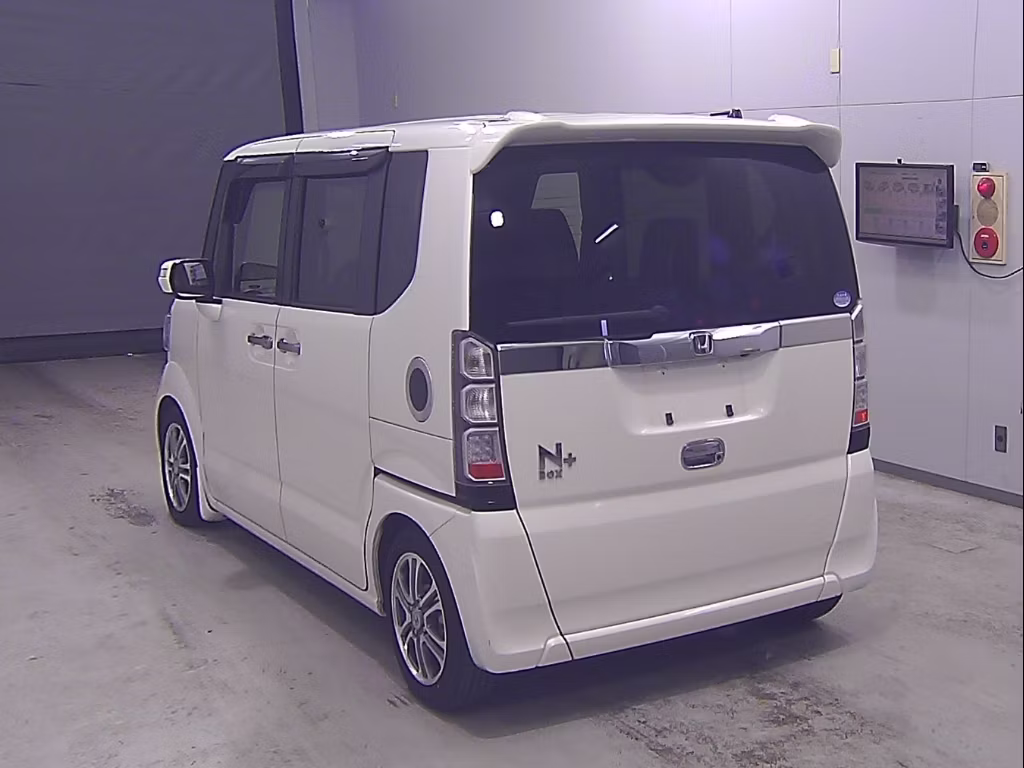 HONDA N-BOX+