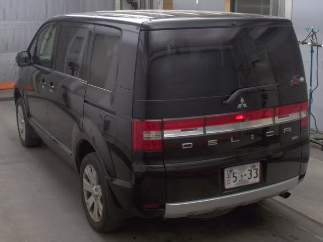 MITSUBISHI DELICA D:5