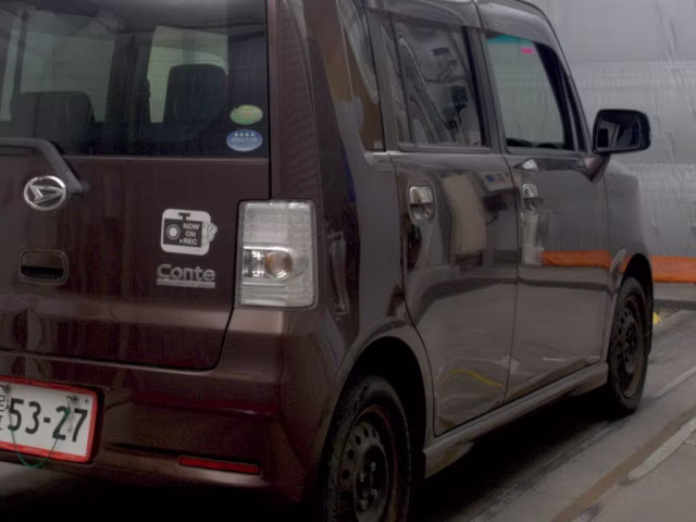 DAIHATSU MOVE CONTE