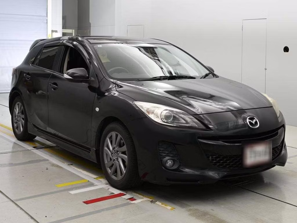MAZDA AXELA