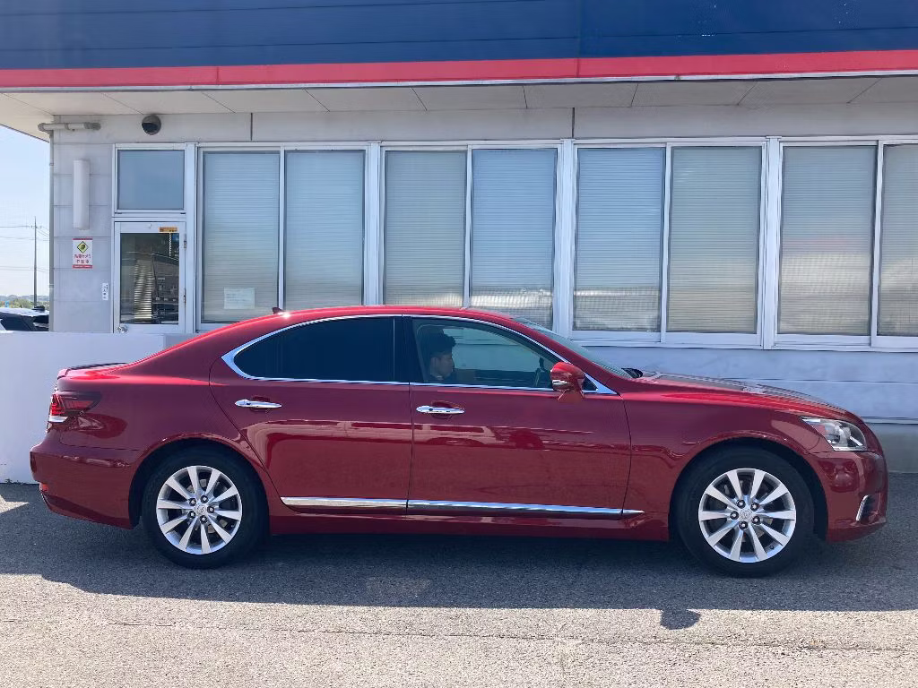 LEXUS LS460