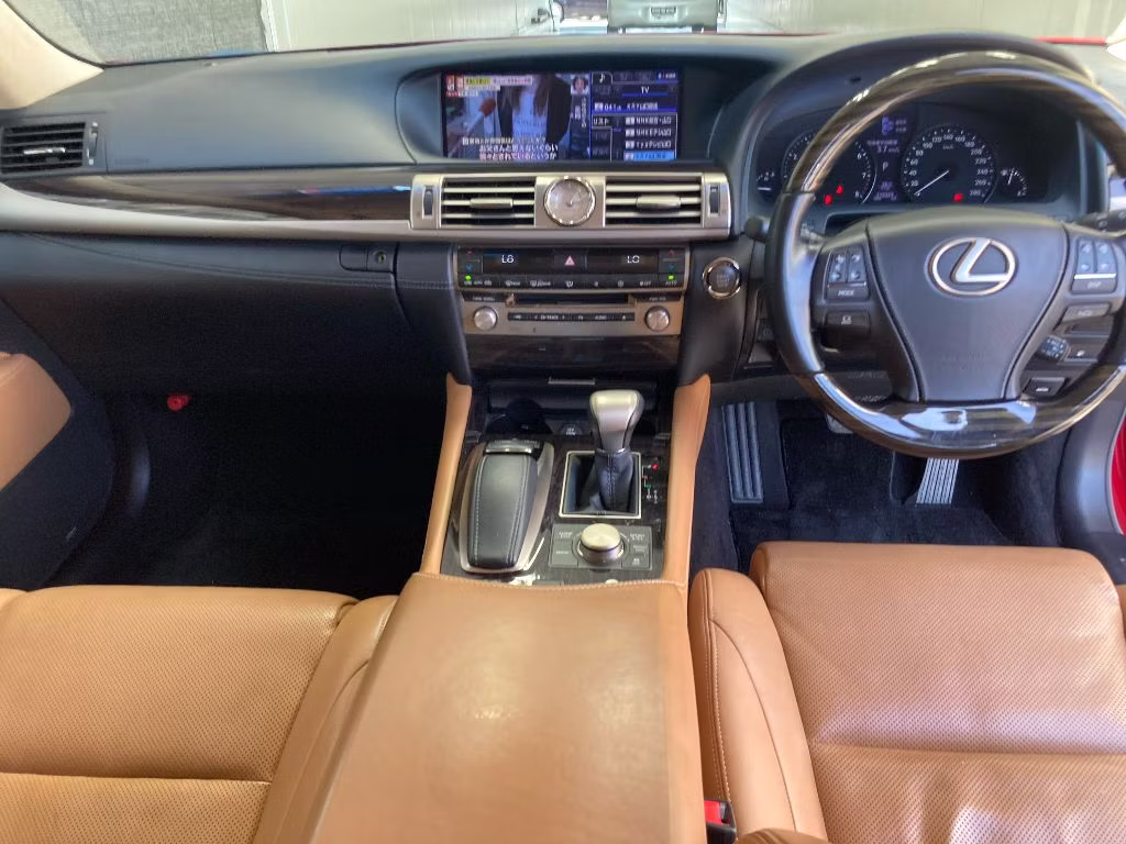 LEXUS LS460