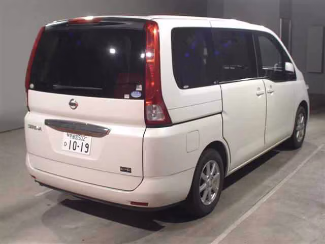 NISSAN SERENA