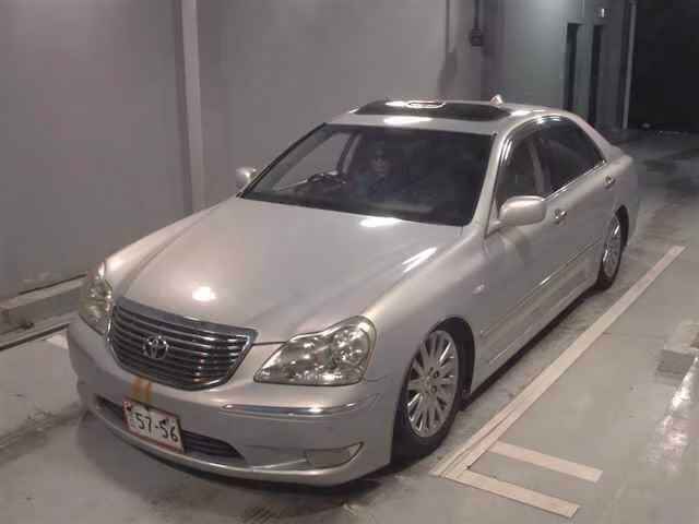 TOYOTA CROWN MAJESTA