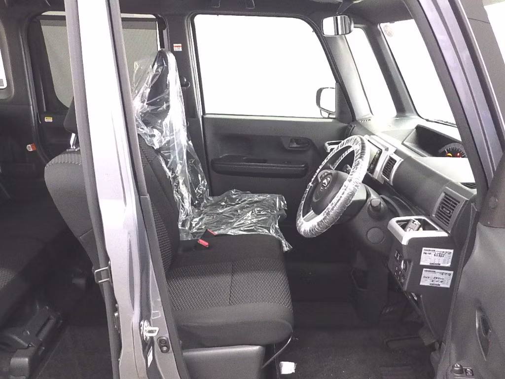 DAIHATSU WAKE