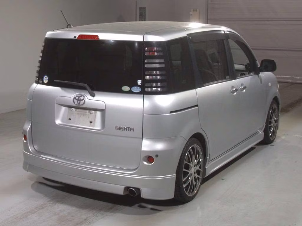 TOYOTA SIENTA