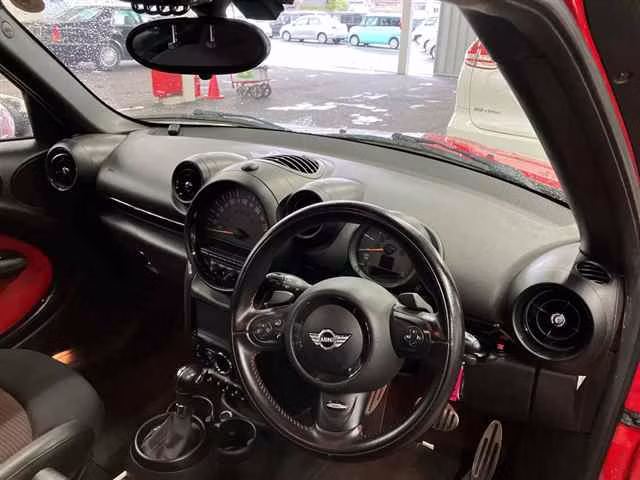 MINI CROSSOVER