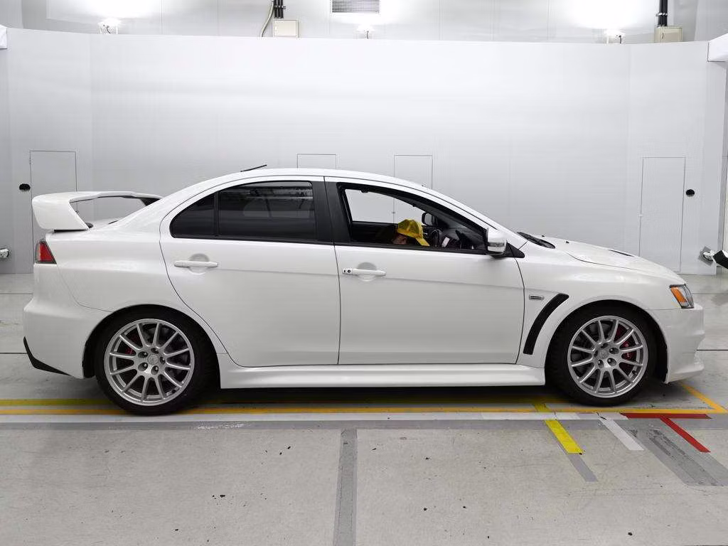 MITSUBISHI LANCER EVOLUTION