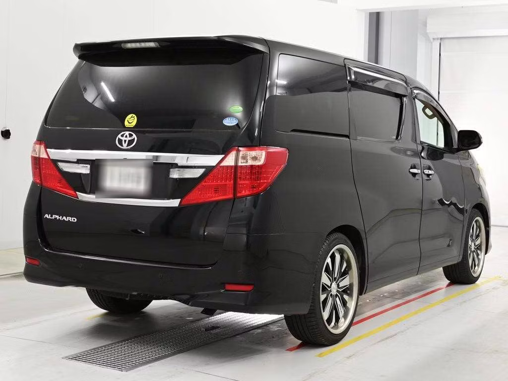 TOYOTA ALPHARD