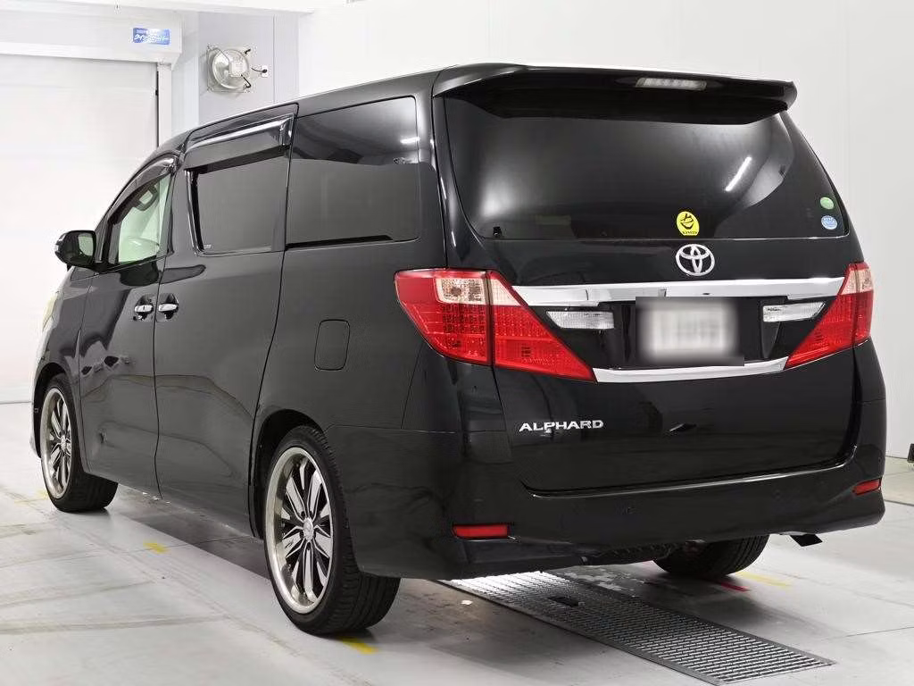 TOYOTA ALPHARD