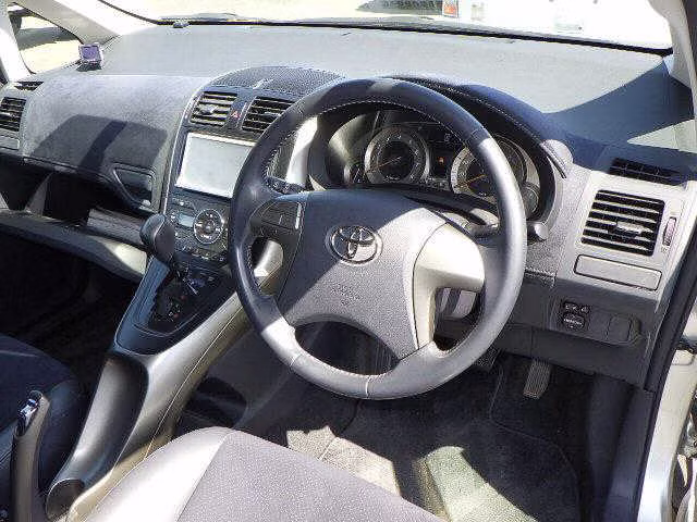TOYOTA BLADE