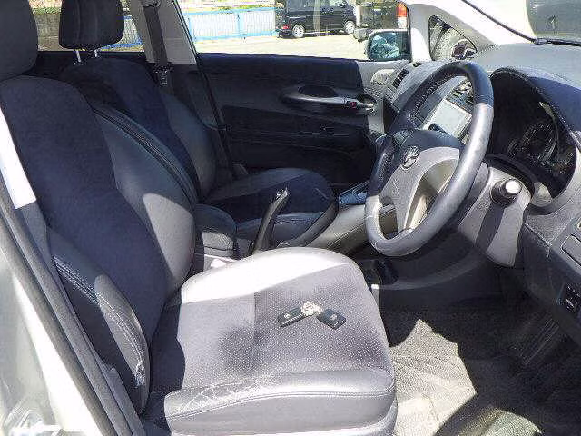 TOYOTA BLADE