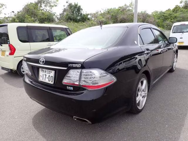 TOYOTA CROWN