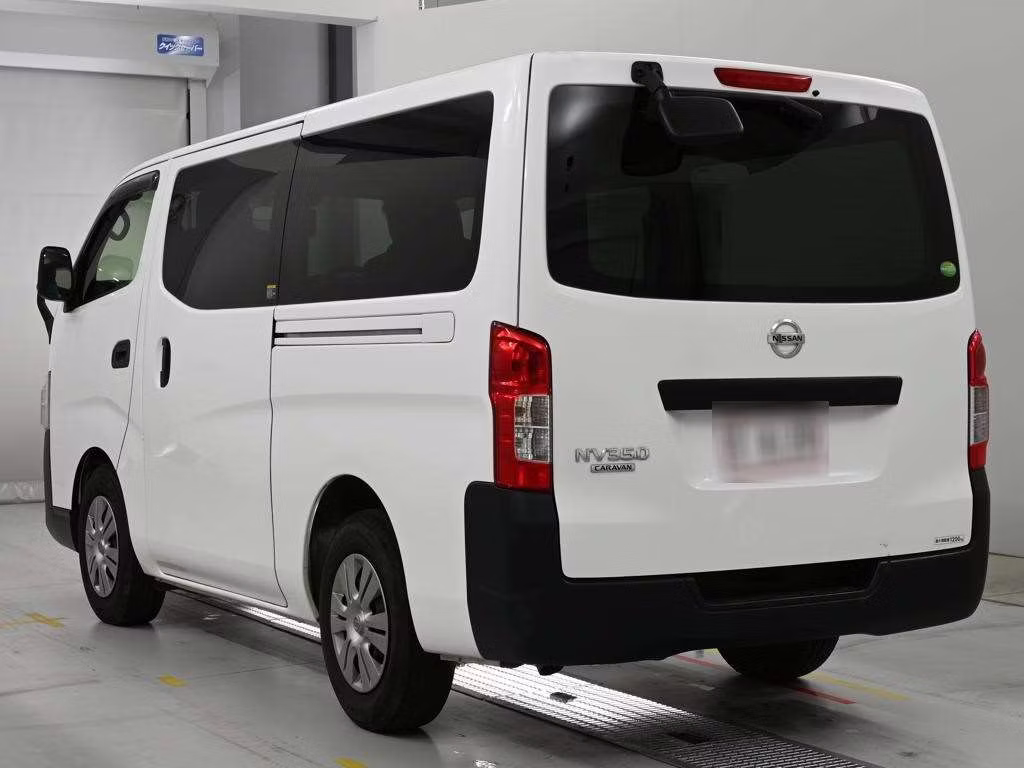 NISSAN NV350 CARAVAN