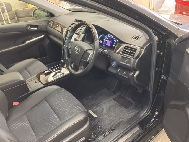 TOYOTA CAMRY