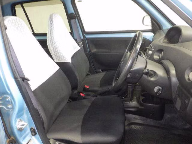 DAIHATSU ESSE