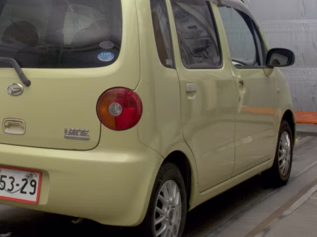 DAIHATSU MOVE LATTE